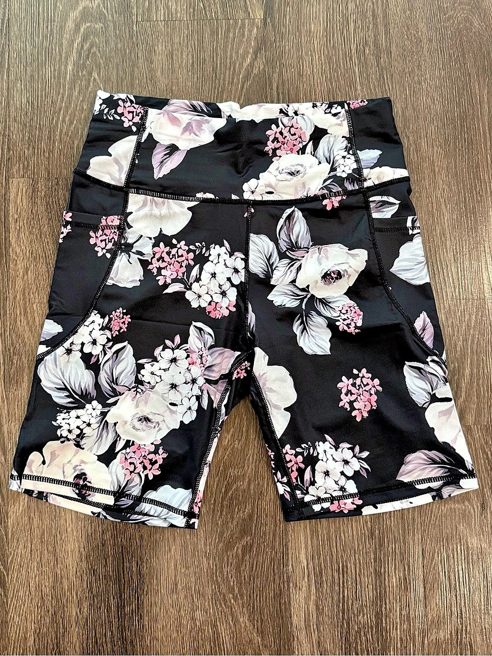 SHEIN Floral Print Biker Shorts with Pockets Black & Pink Large